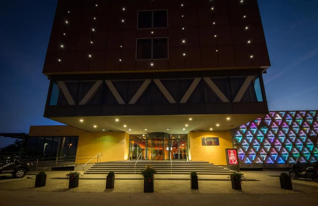 Safir Hotel Casino-1